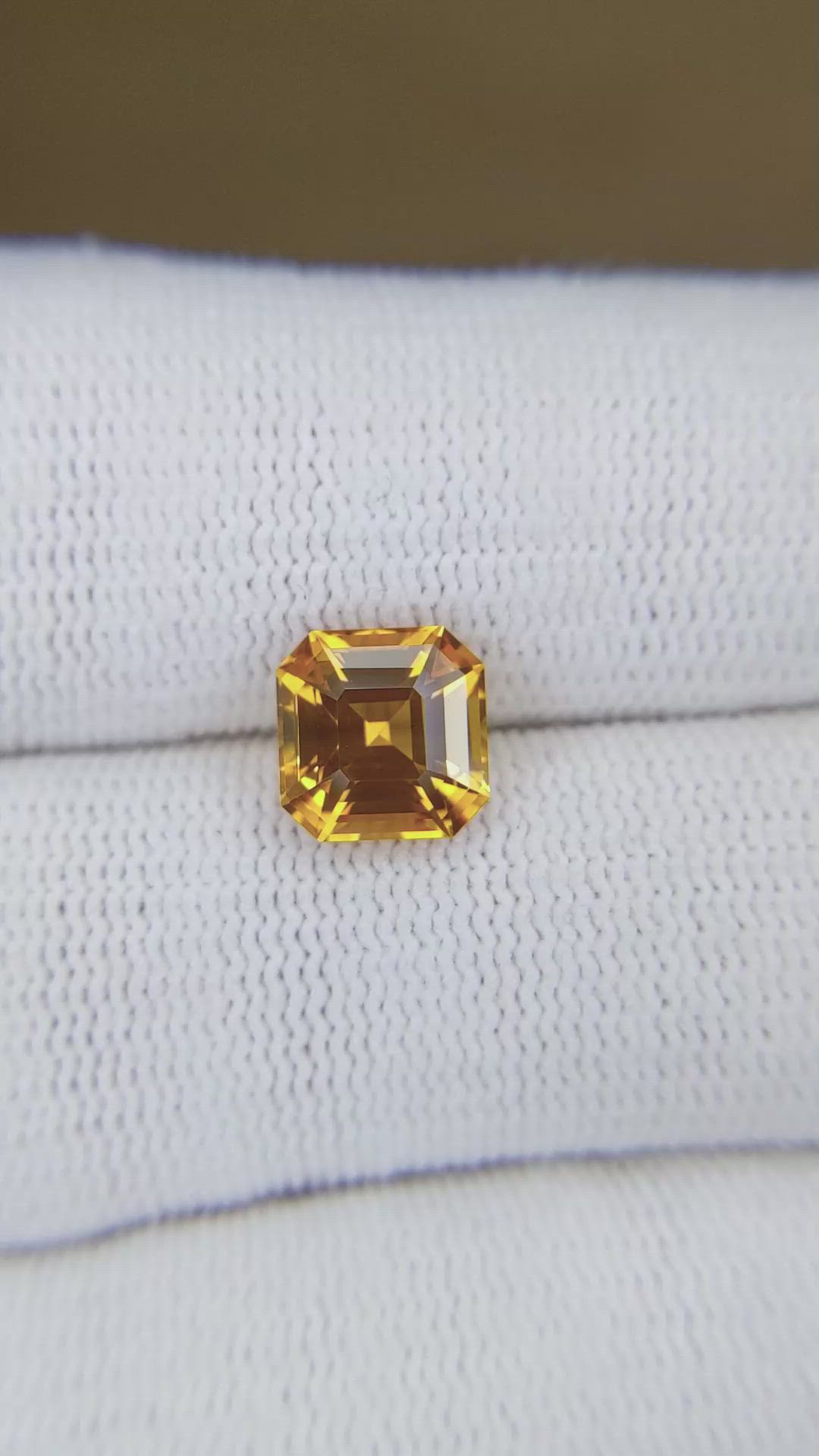 3.05 Ct. Yellowish Orange Sapphire from Ceylon (Sri Lanka) Size Video