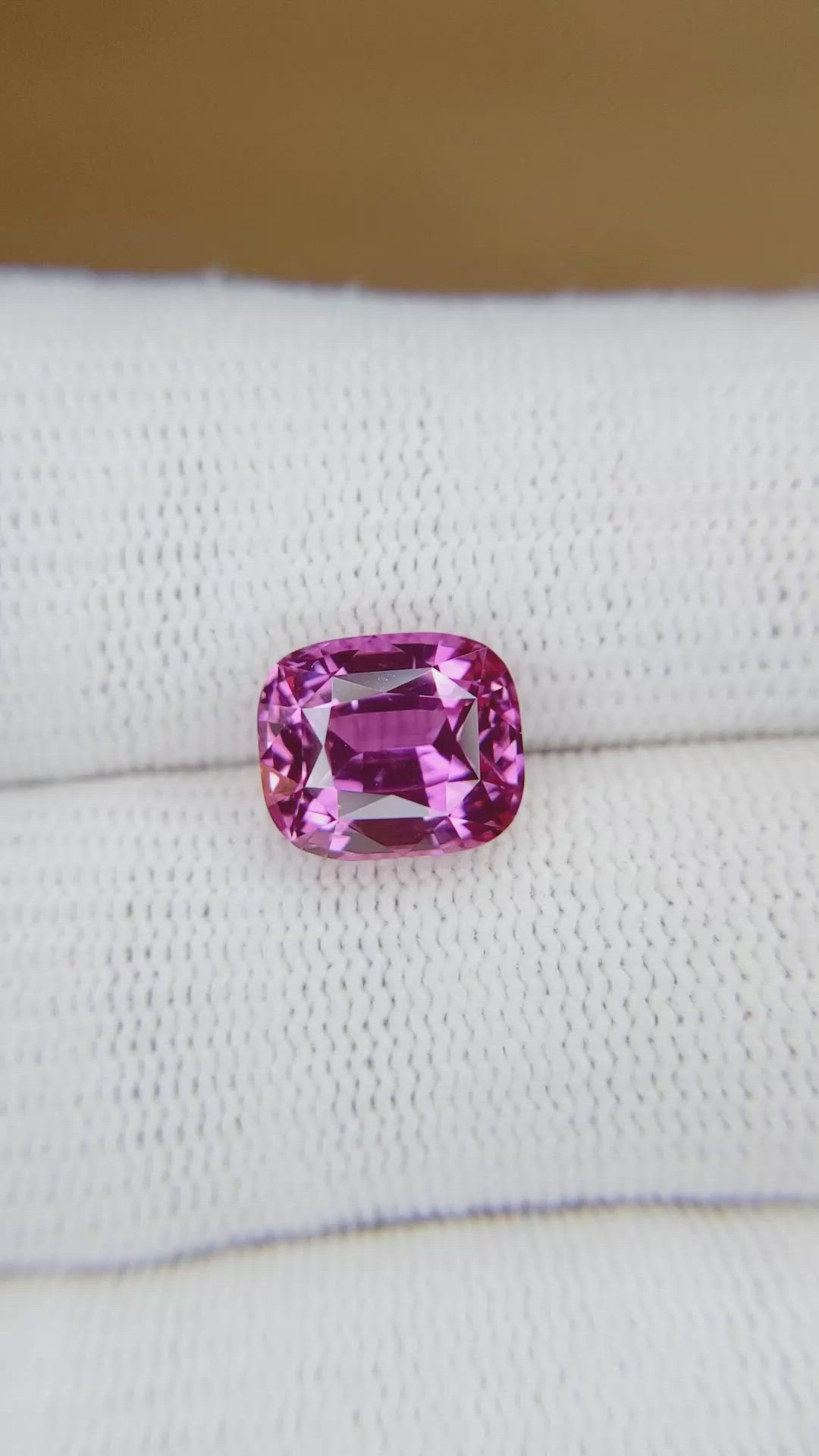 5.13 Ct. Pink Sapphire from Ceylon (Sri Lanka) Size Video