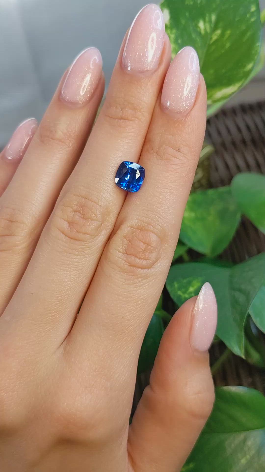 2.87 Ct. Blue Sapphire from Ceylon (Sri Lanka) Size Video