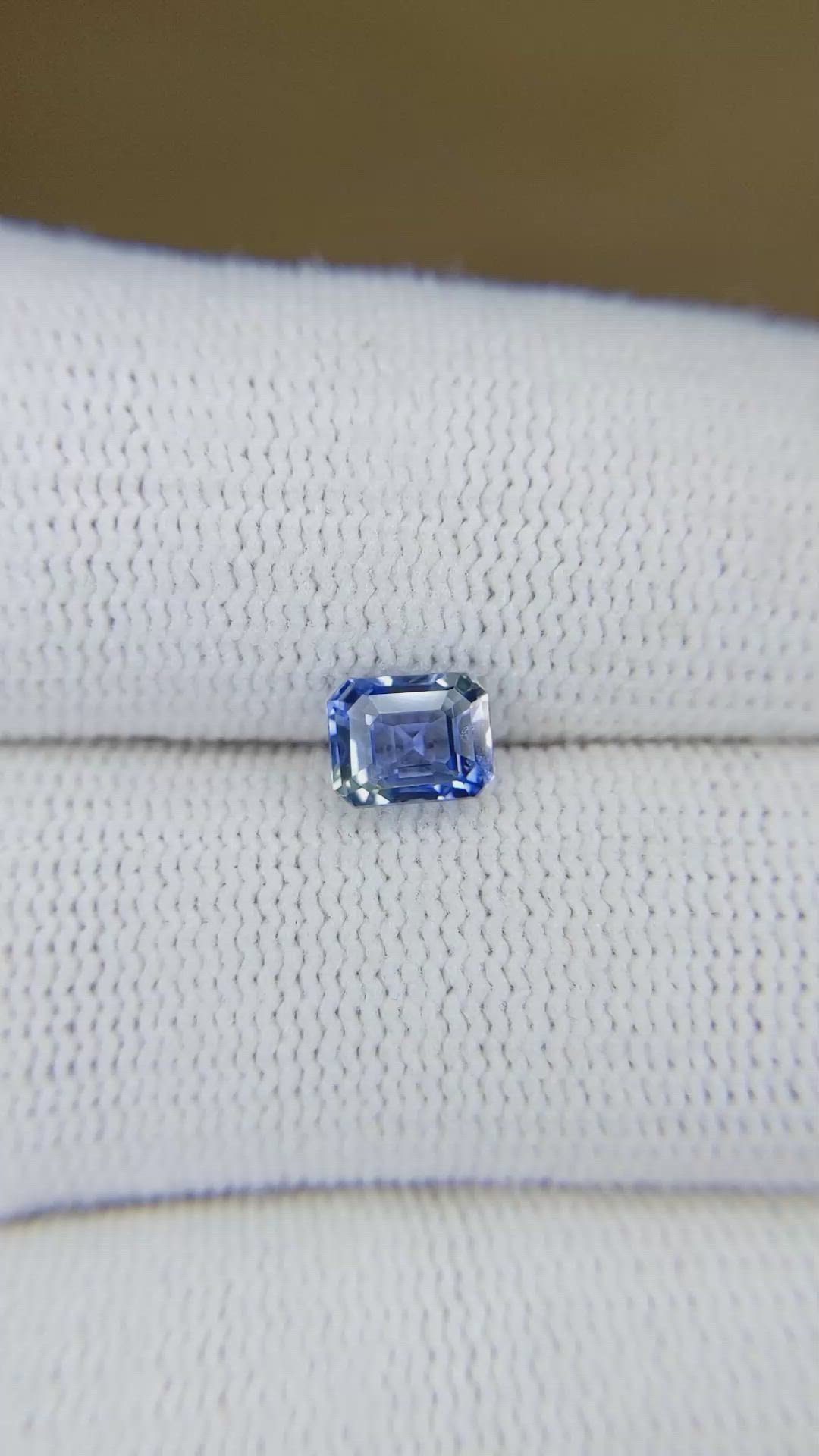 1.06 Ct. Bi Color / Parti Sapphire from Ceylon (Sri Lanka) Size Video