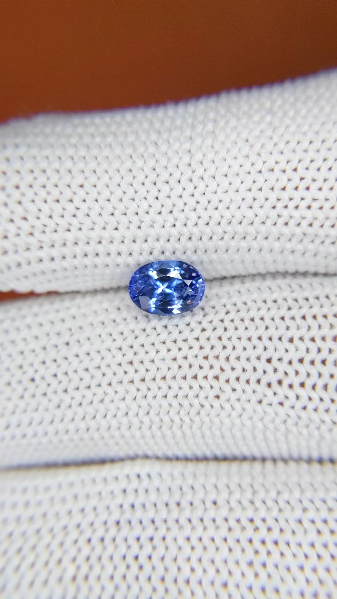 1.15 Ct. Blue Sapphire from Ceylon (Sri Lanka) Size Video
