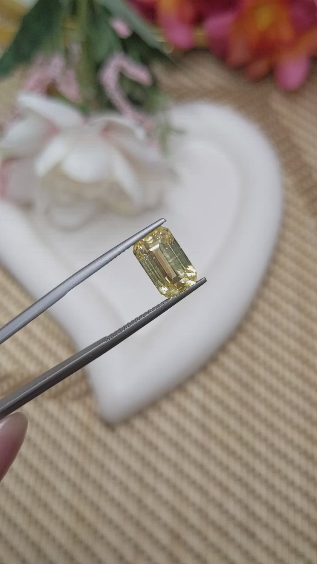 5.60 Ct. Yellow Sapphire from Ceylon (Sri Lanka) Size Video