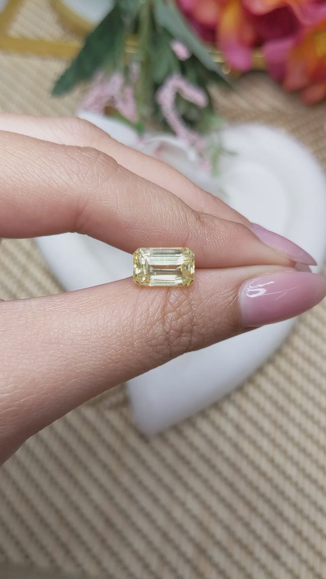5.60 Ct. Yellow Sapphire from Ceylon (Sri Lanka) Size Video