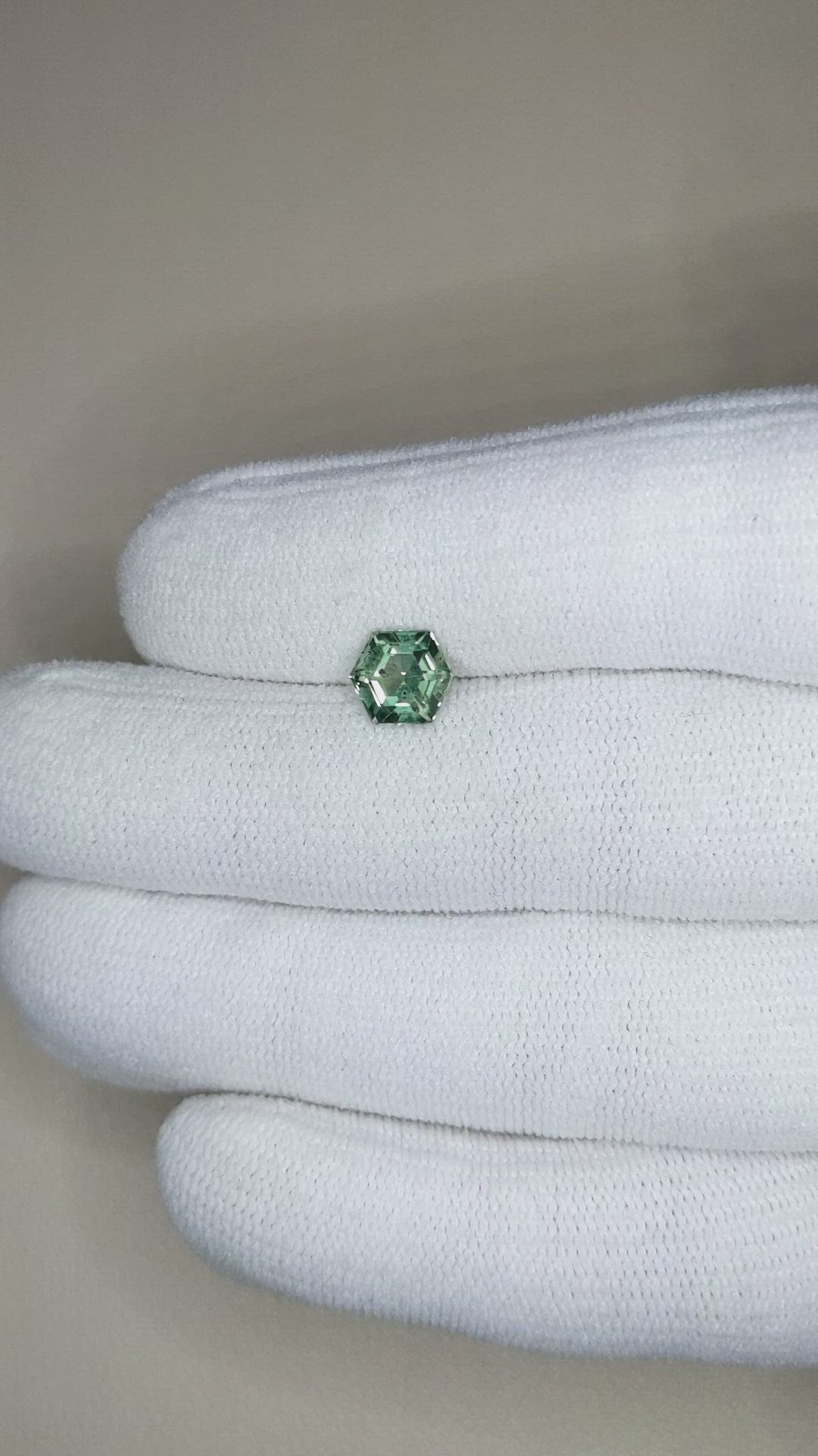 1.71 Ct. Green Sapphire from Ceylon (Sri Lanka) Size Video