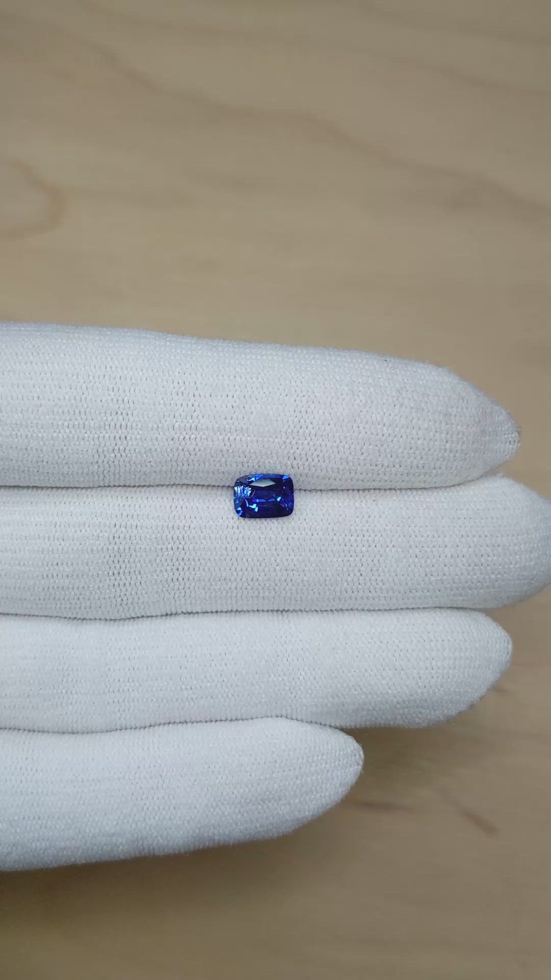 1.47 Ct. Blue Sapphire from Ceylon (Sri Lanka) Size Video