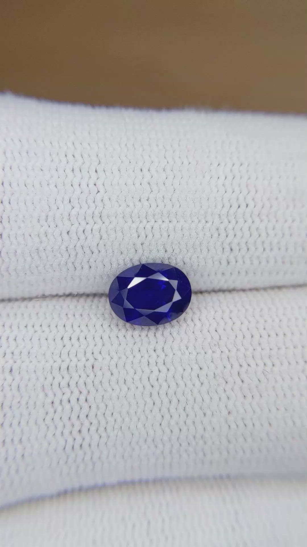 1.68 Ct. Blue Sapphire from Ceylon (Sri Lanka) Size Video