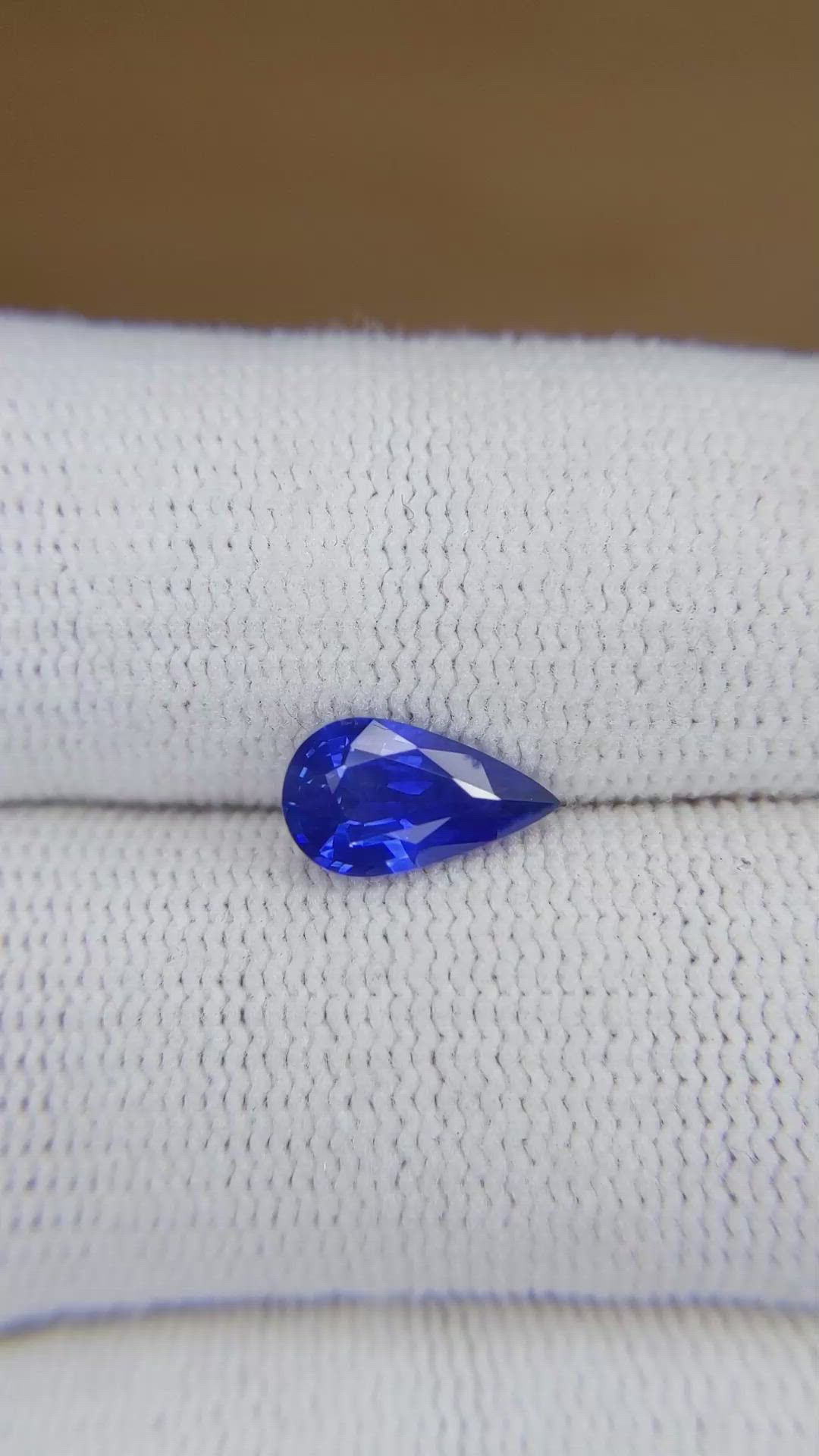 1.38 Ct. Blue Sapphire from Ceylon (Sri Lanka) Size Video