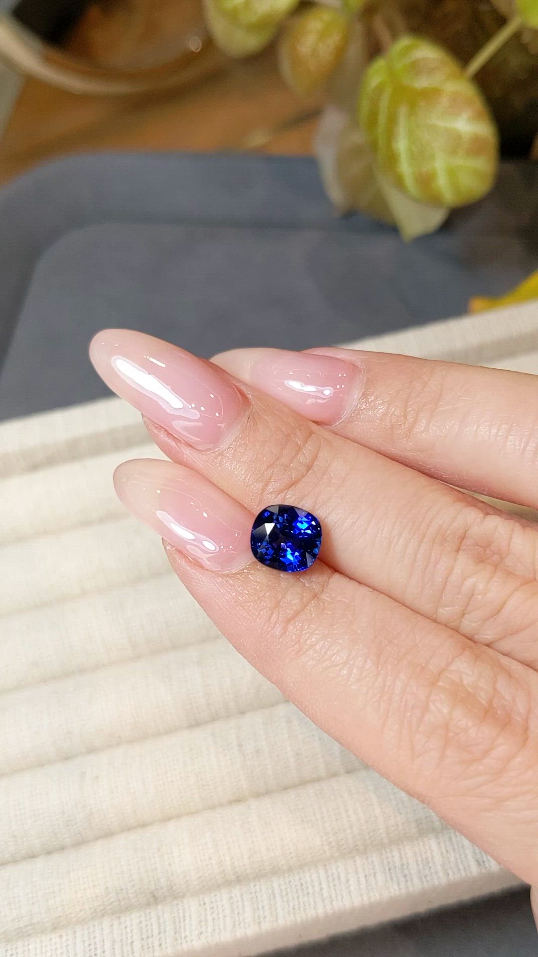 2.84 Ct. Blue Sapphire from Ceylon (Sri Lanka) Size Video