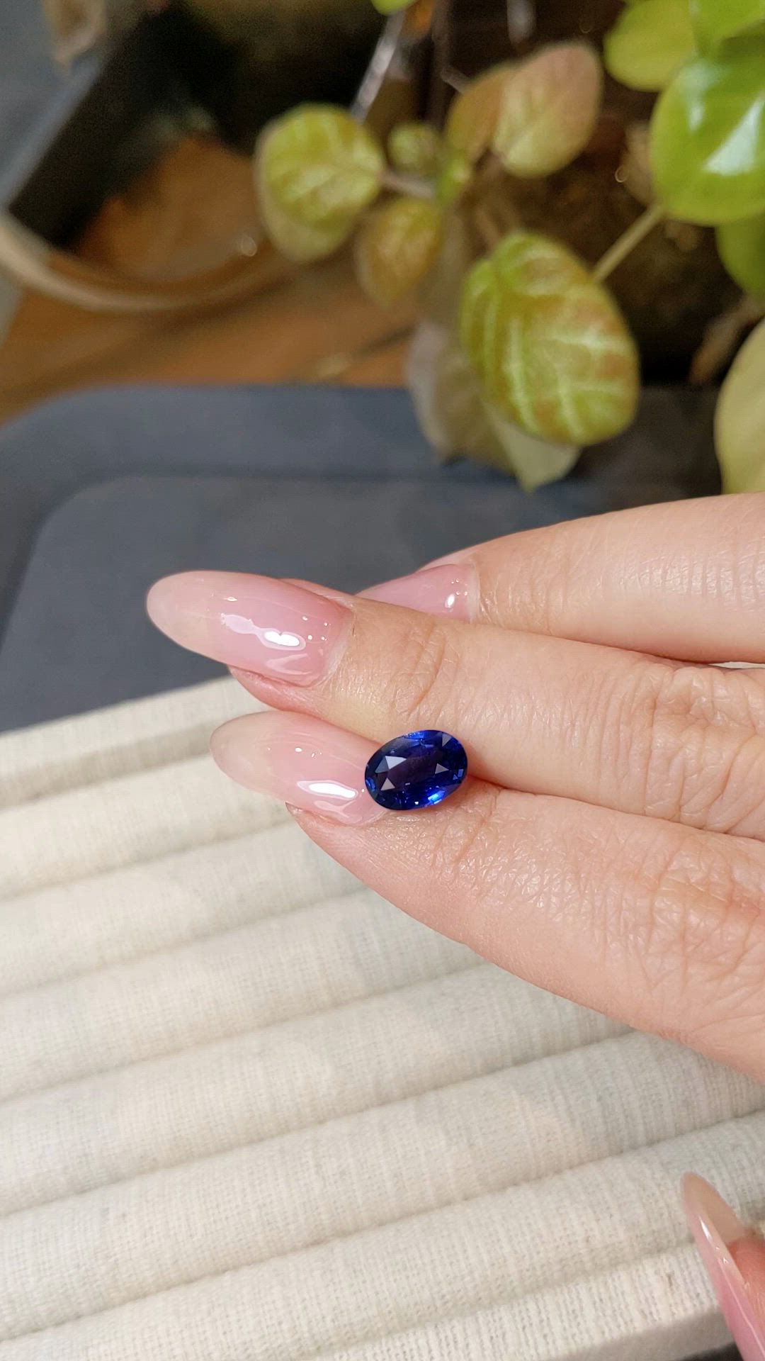 3.21 Ct. Blue Sapphire from Ceylon (Sri Lanka) Size Video
