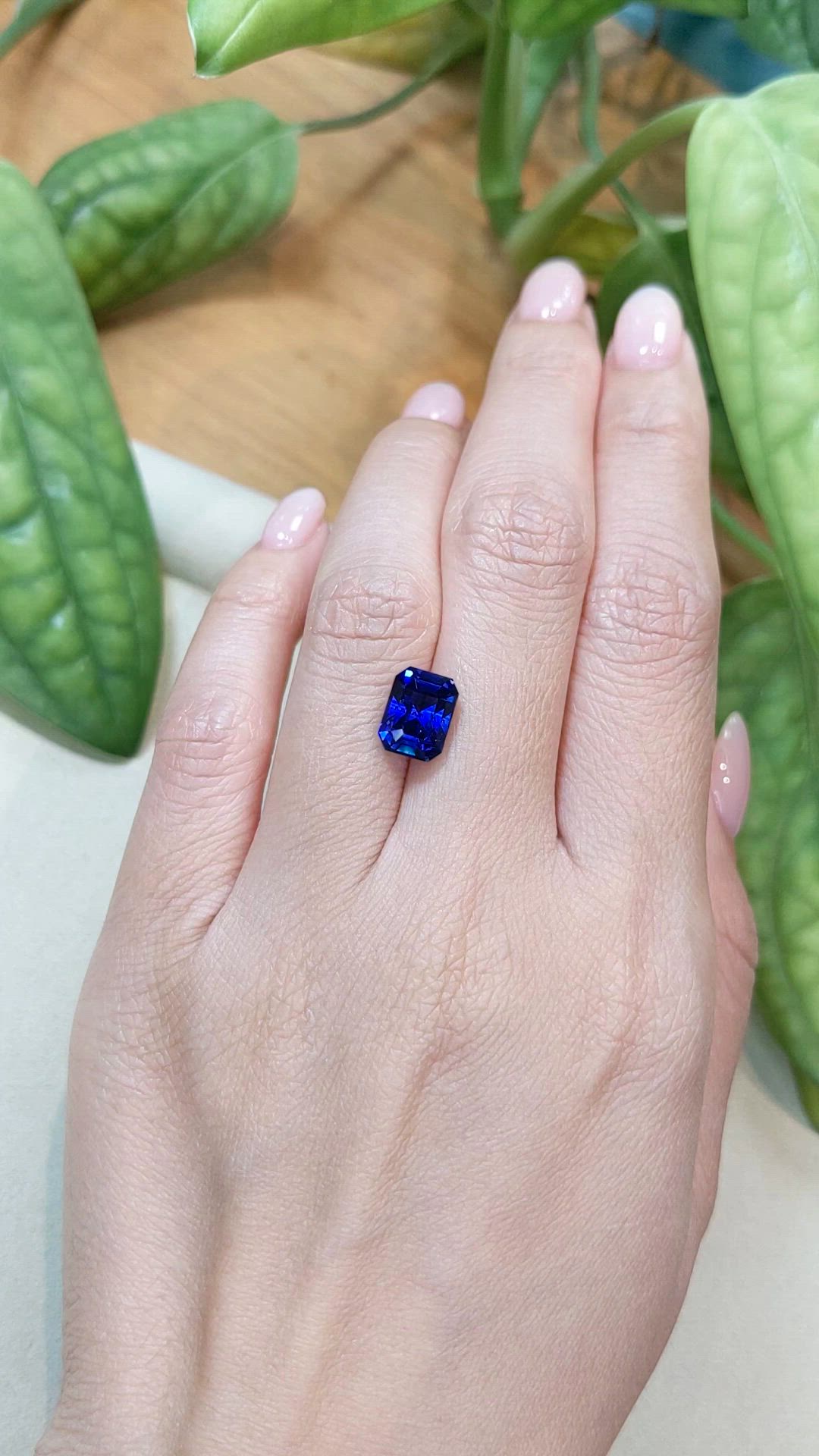 4.50 Ct. Blue Sapphire from Ceylon (Sri Lanka) Size Video