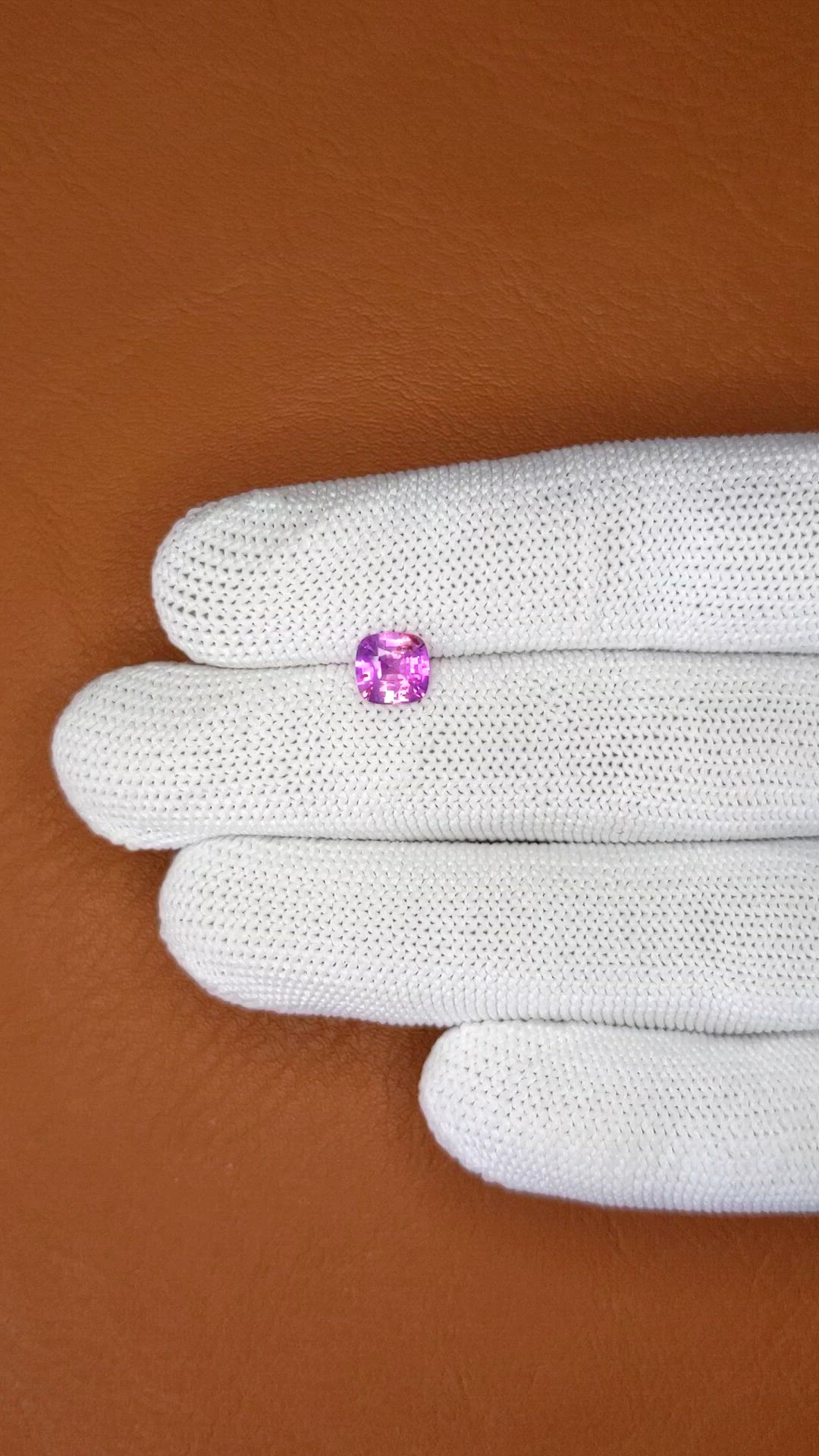 1.17 Ct. Pinkish Purple Sapphire from Ceylon (Sri Lanka) Size Video