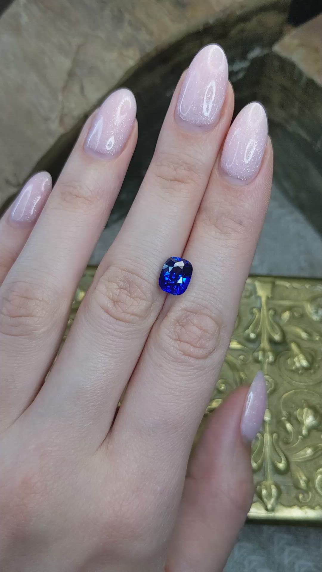 4.03 Ct. Blue Sapphire from Ceylon (Sri Lanka) Size Video