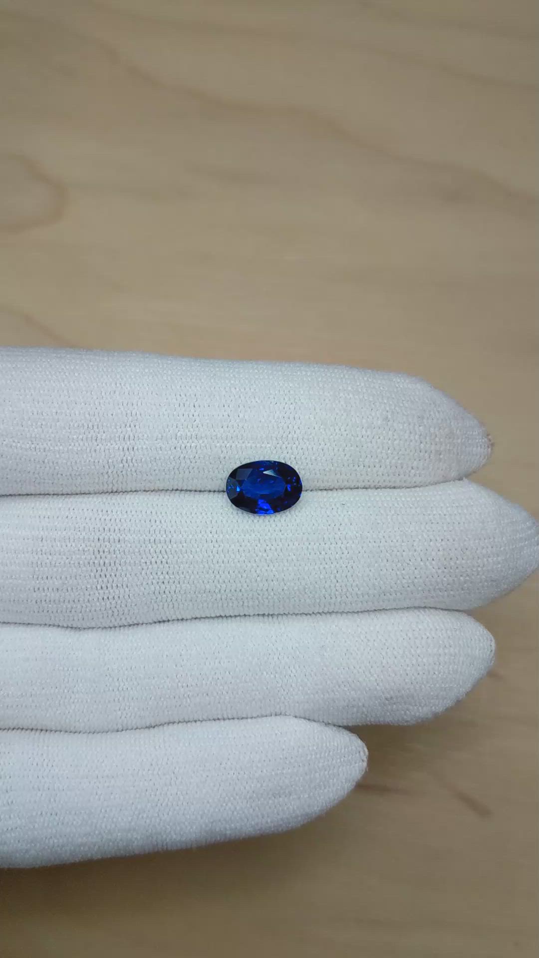 3.24 Ct. Blue Sapphire from Ceylon (Sri Lanka) Size Video