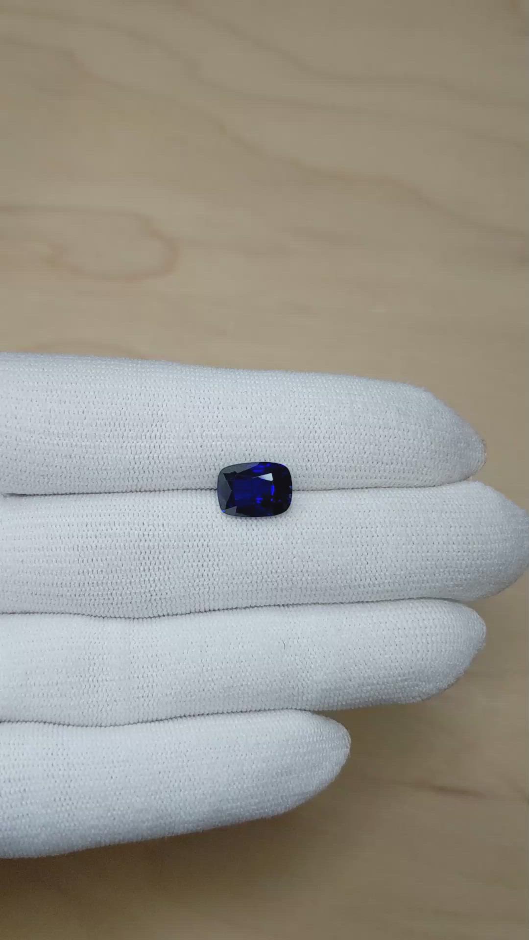 4.56 Ct. Blue Sapphire from Ceylon (Sri Lanka) Size Video