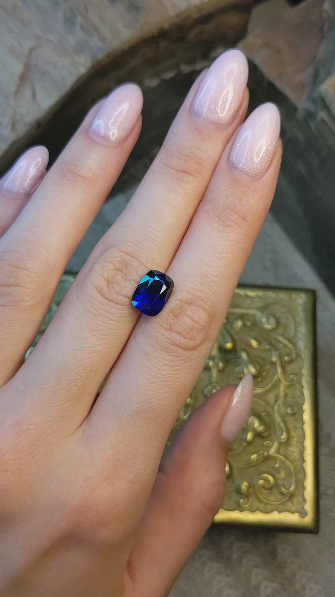 4.56 Ct. Blue Sapphire from Ceylon (Sri Lanka) Size Video