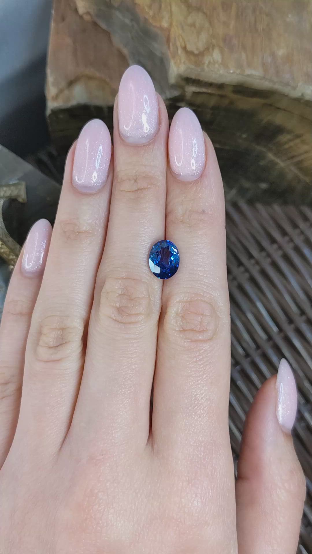 4.26 Ct. Blue Sapphire from Ceylon (Sri Lanka) Size Video