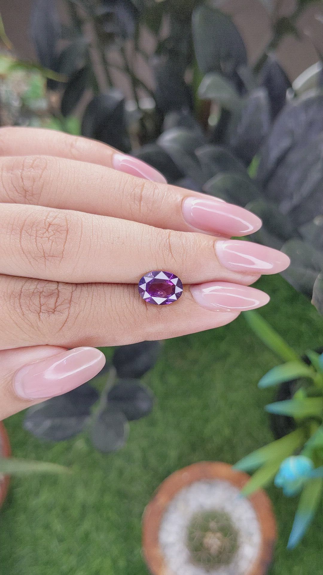 2.51 Ct. Pinkish Purple Sapphire from Ceylon (Sri Lanka) Size Video