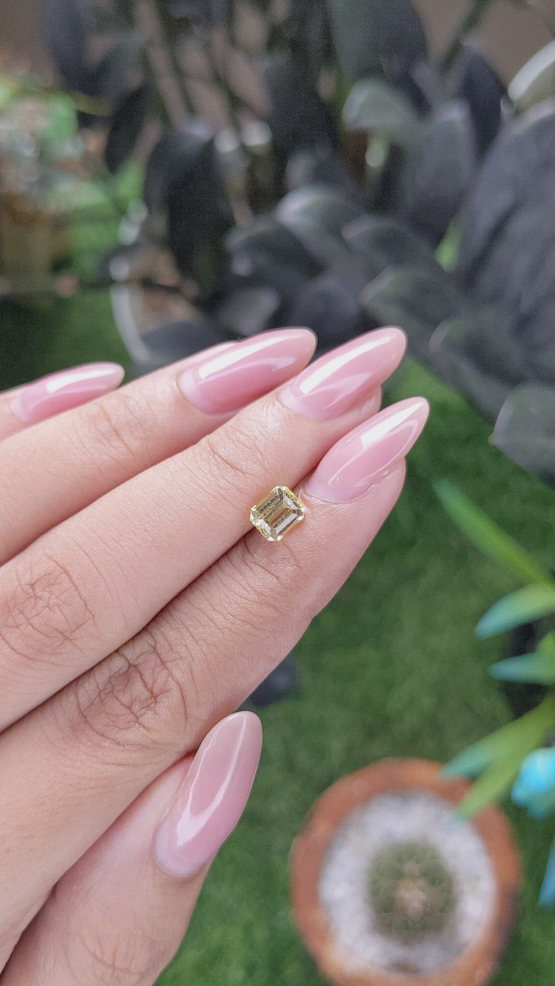 1.20 Ct. Yellow Sapphire from Ceylon (Sri Lanka) Size Video