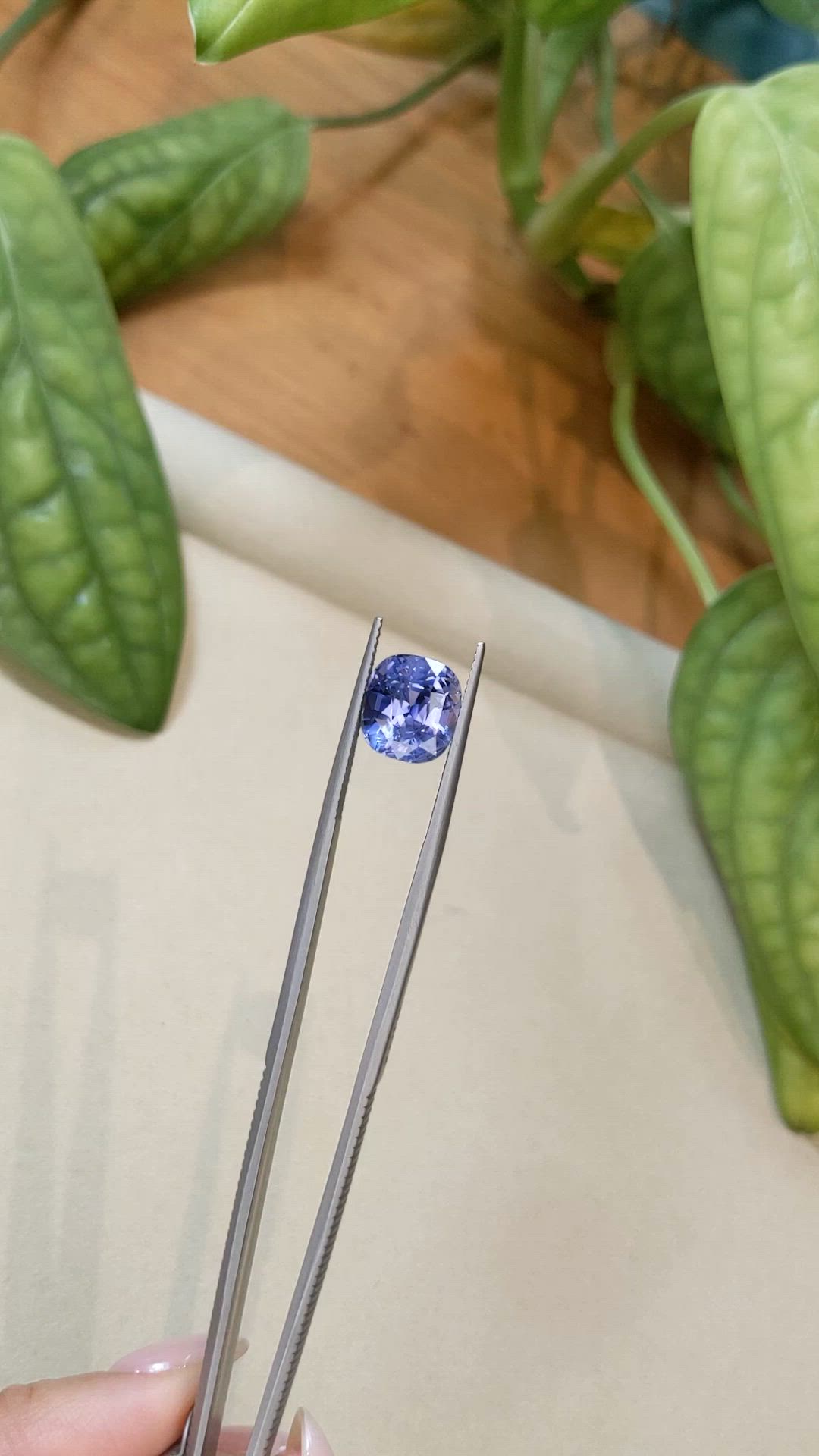 7.52 Ct. Blue Sapphire from Ceylon (Sri Lanka) Size Video