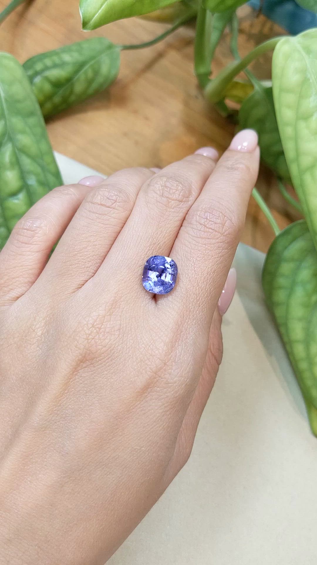 7.52 Ct. Blue Sapphire from Ceylon (Sri Lanka) Size Video