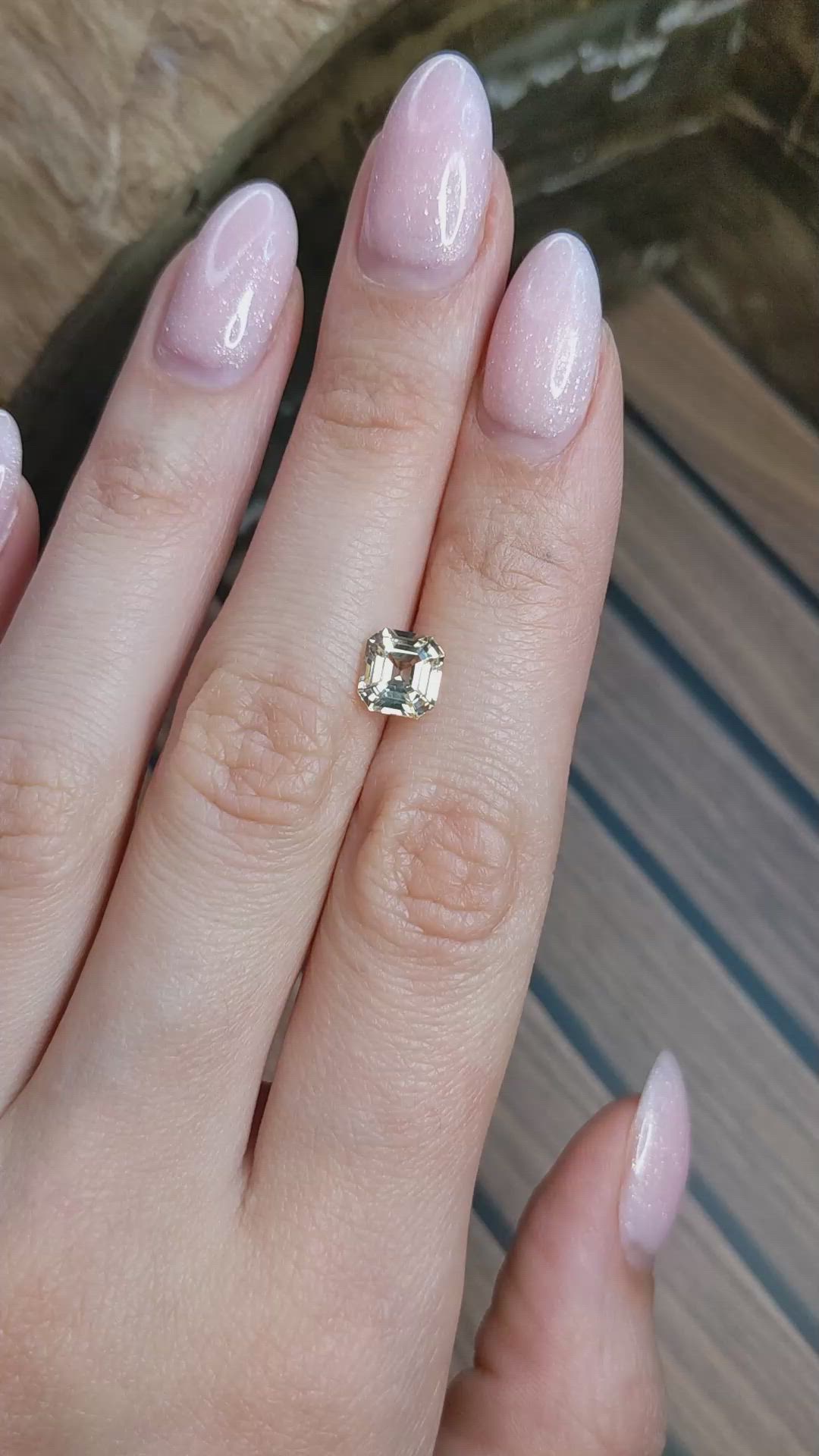 2.07 Ct. Yellow Sapphire from Ceylon (Sri Lanka) Size Video