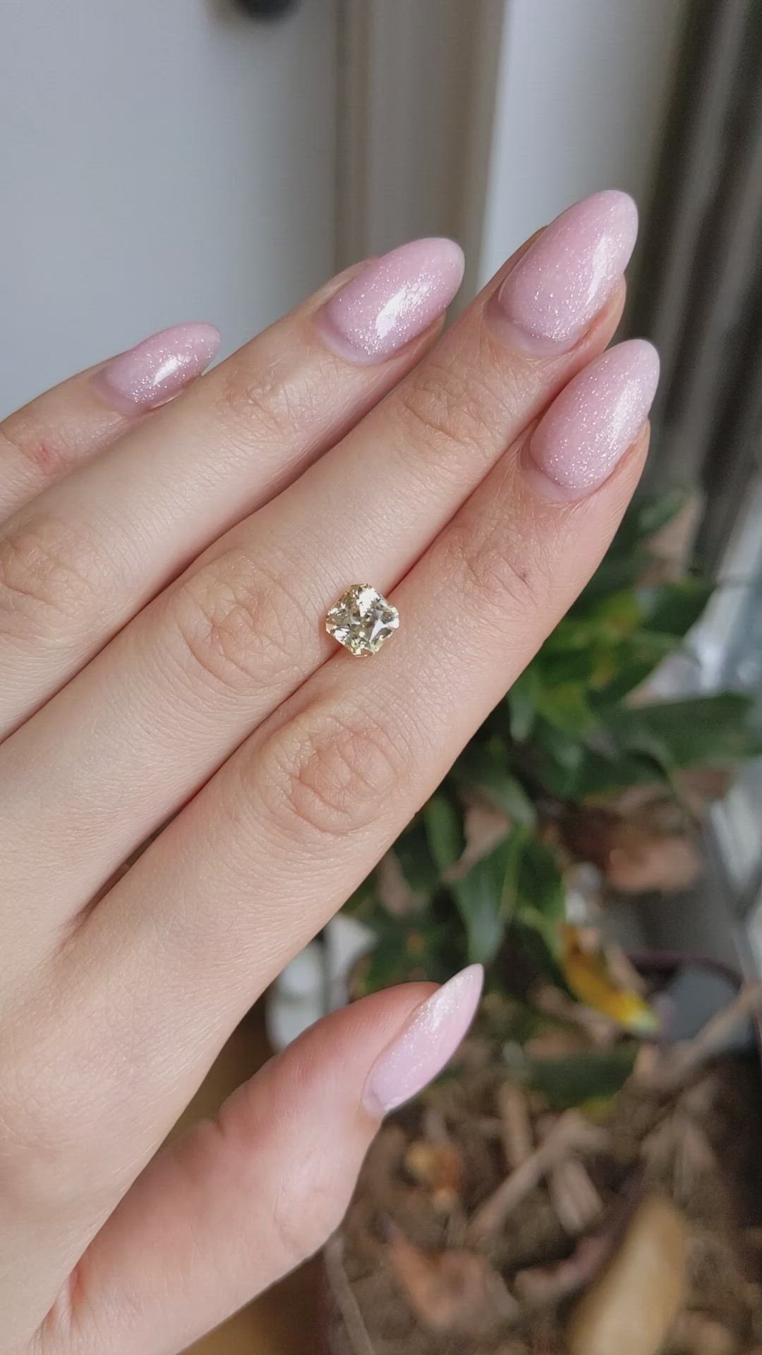 2.31 Ct. Yellow Sapphire from Ceylon (Sri Lanka) Size Video