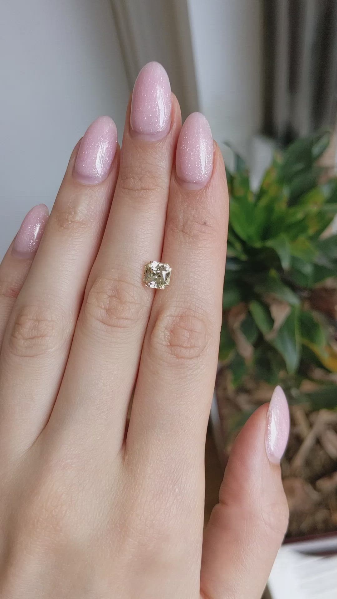 2.31 Ct. Yellow Sapphire from Ceylon (Sri Lanka) Size Video