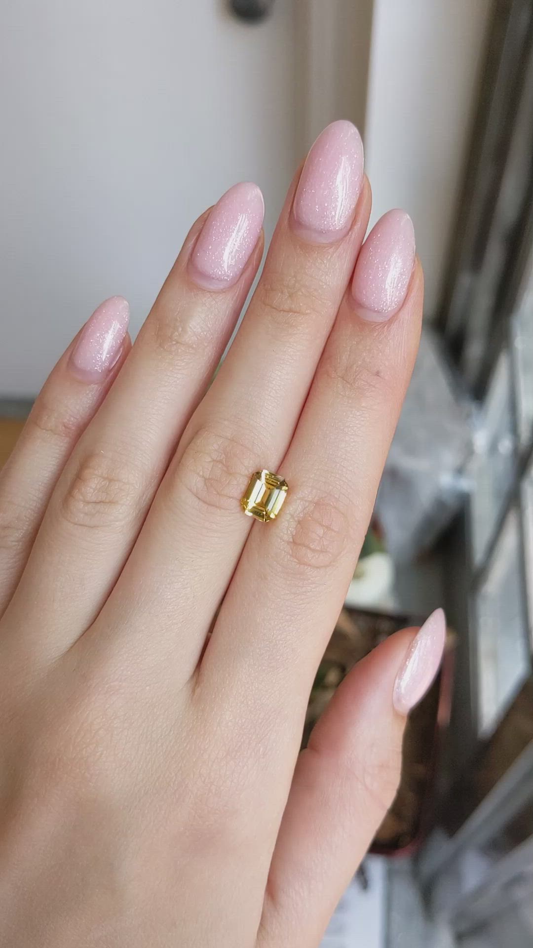 2.55 Ct. Yellow Sapphire from Ceylon (Sri Lanka) Size Video