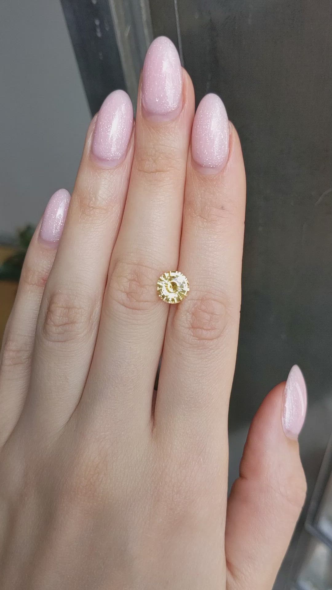 2.78 Ct. Yellow Sapphire from Ceylon (Sri Lanka) Size Video