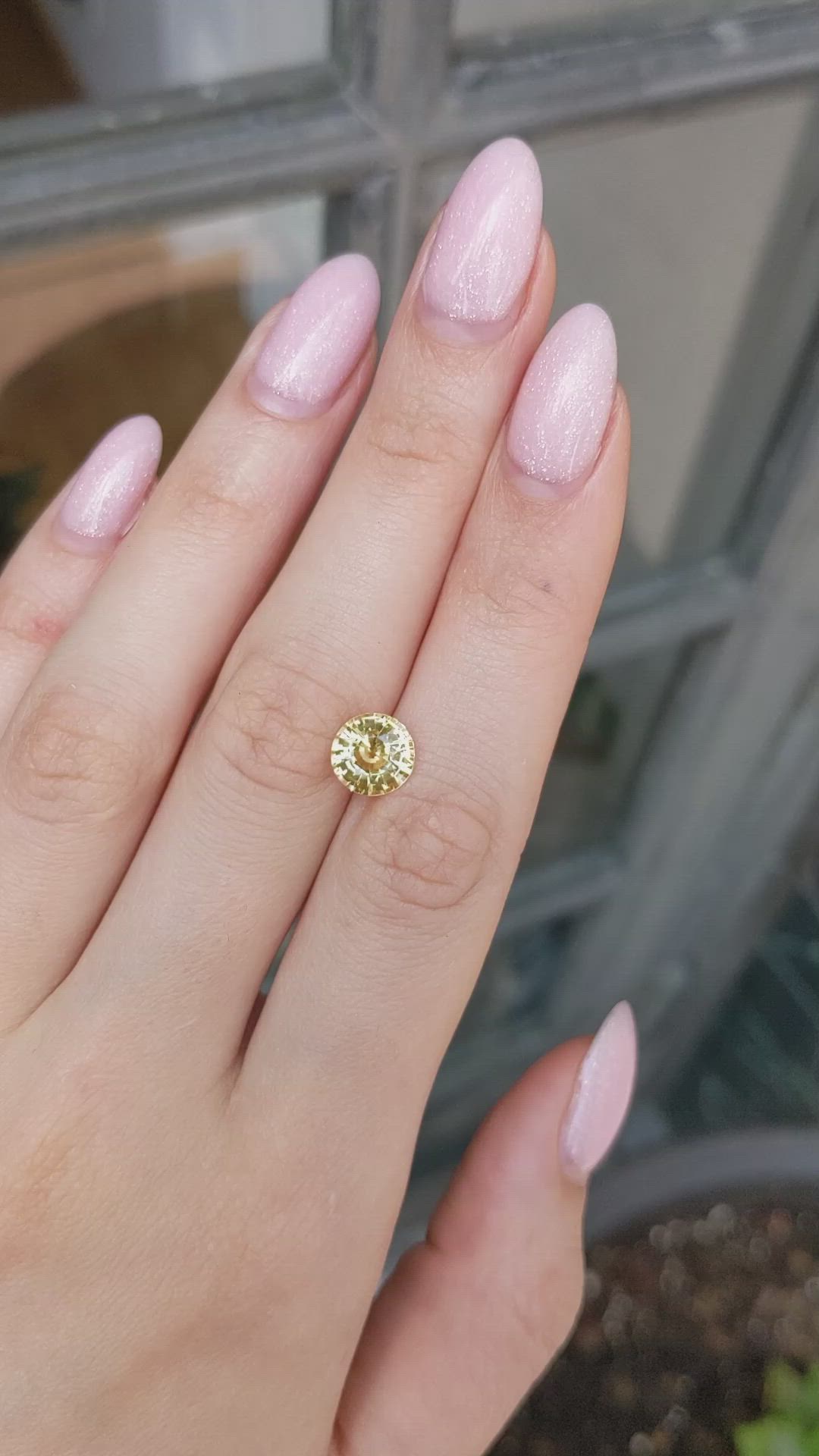 2.78 Ct. Yellow Sapphire from Ceylon (Sri Lanka) Size Video