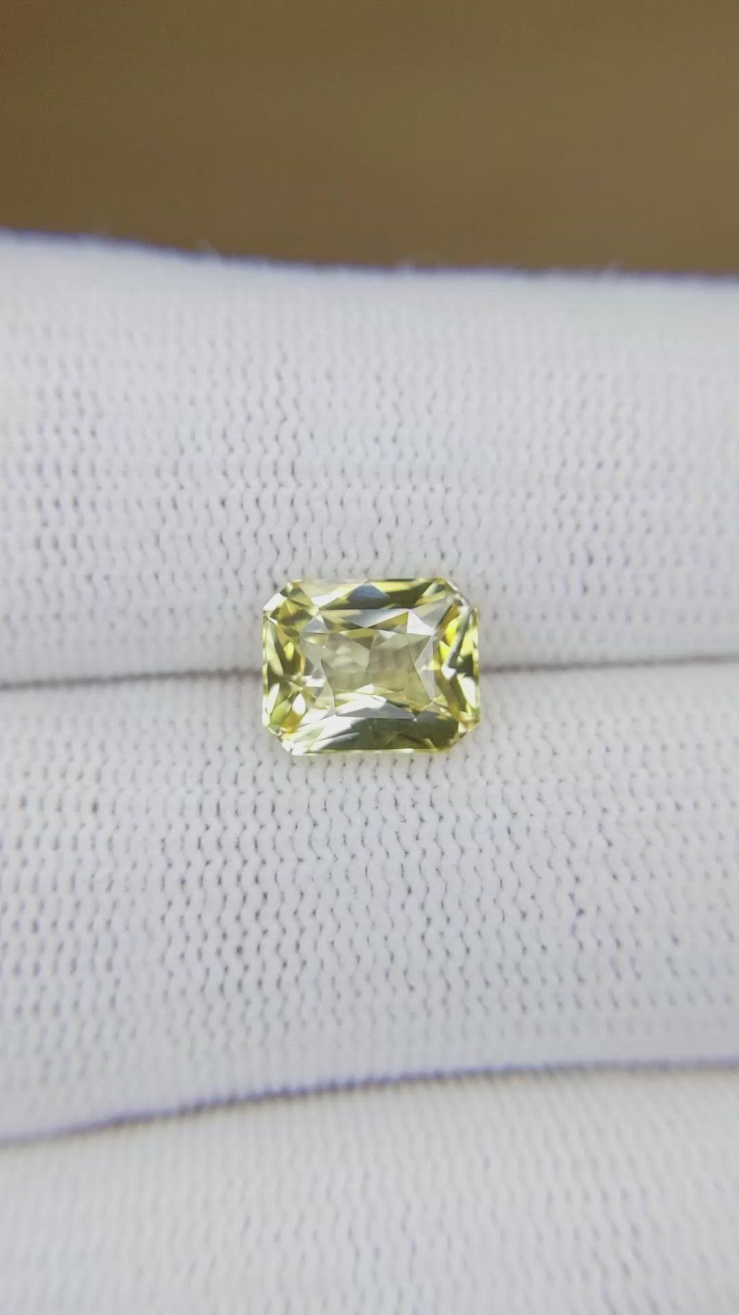 3.00 Ct. Yellow Sapphire from Ceylon (Sri Lanka) Size Video