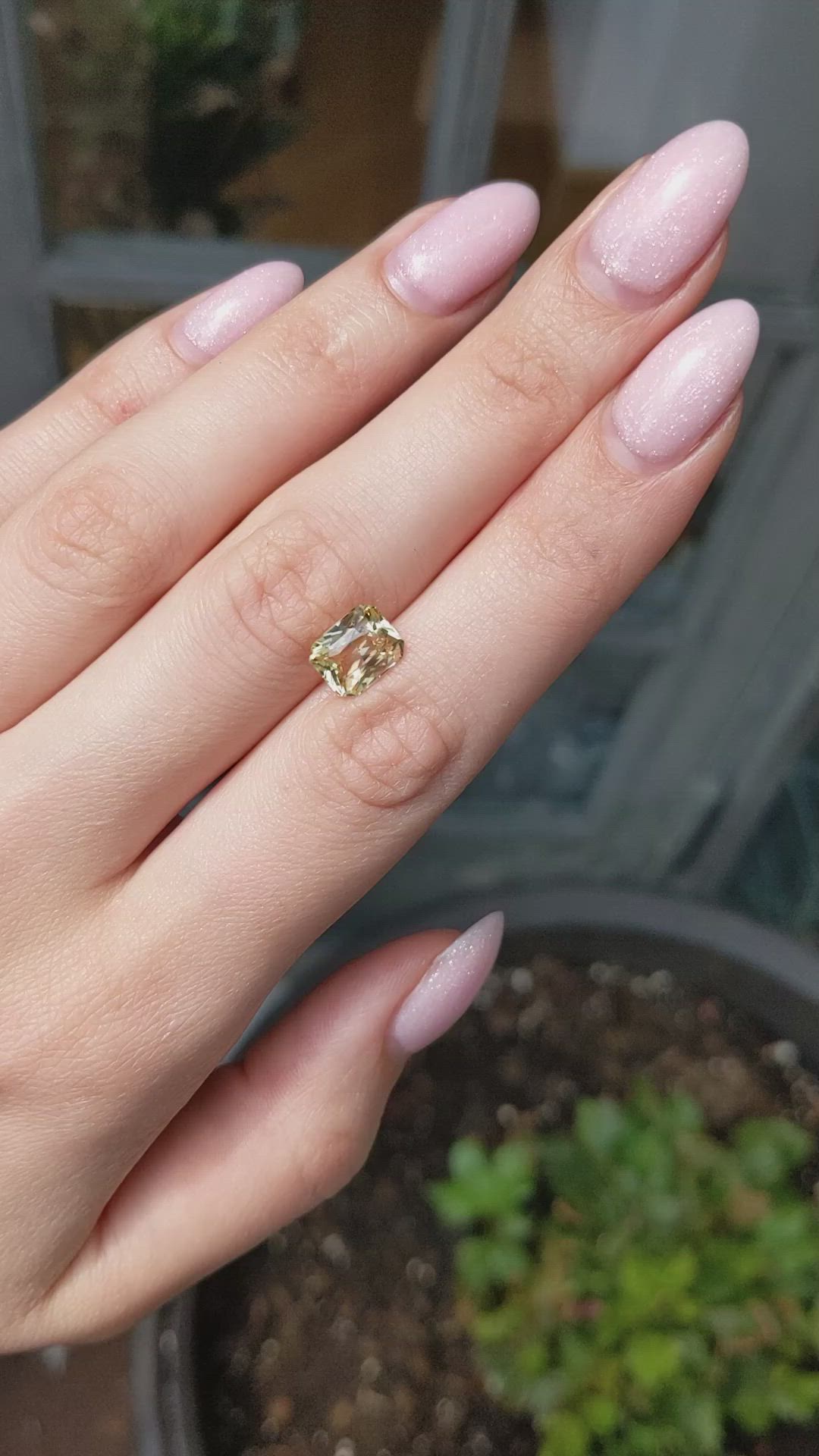 3.00 Ct. Yellow Sapphire from Ceylon (Sri Lanka) Size Video