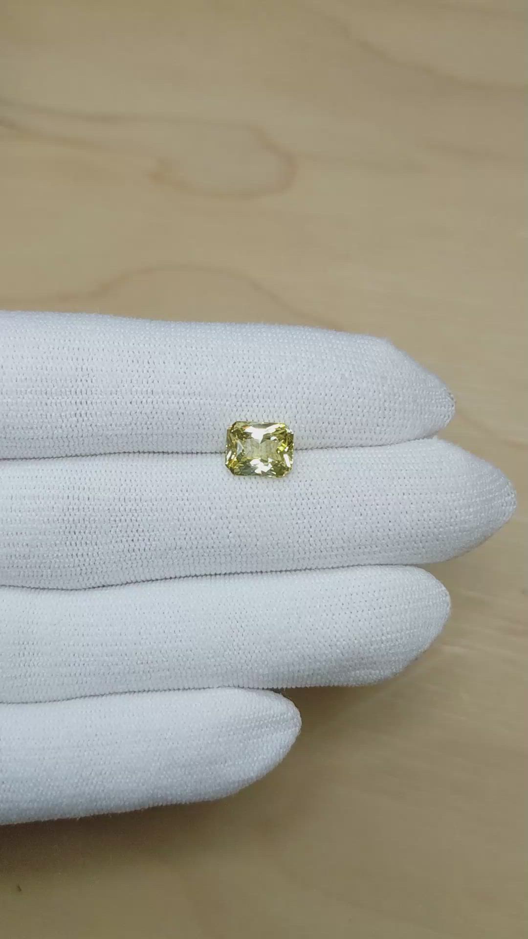 3.00 Ct. Yellow Sapphire from Ceylon (Sri Lanka) Size Video
