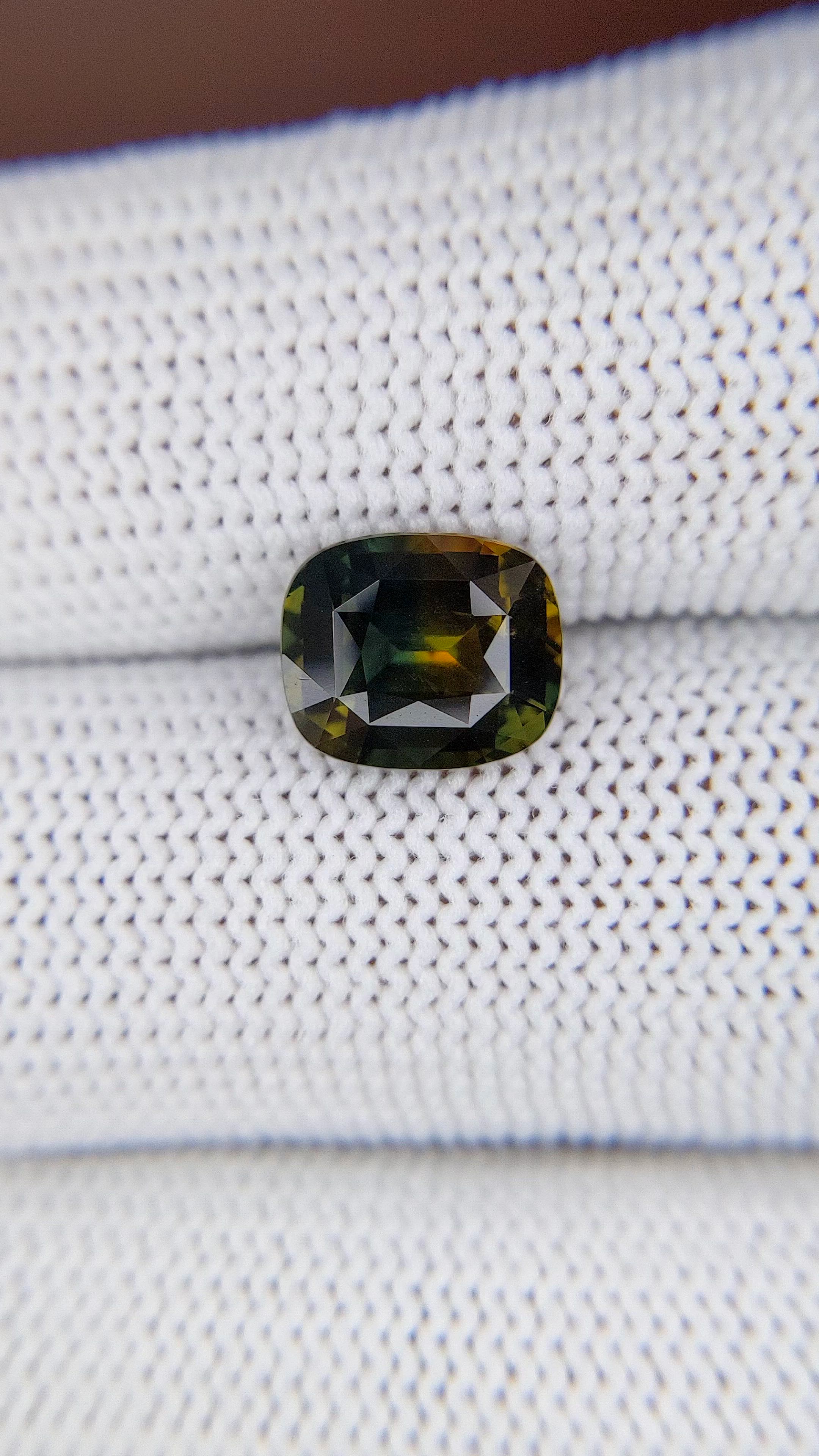 3.20 Ct. Bi Color / Parti Sapphire from Madagascar Size Video