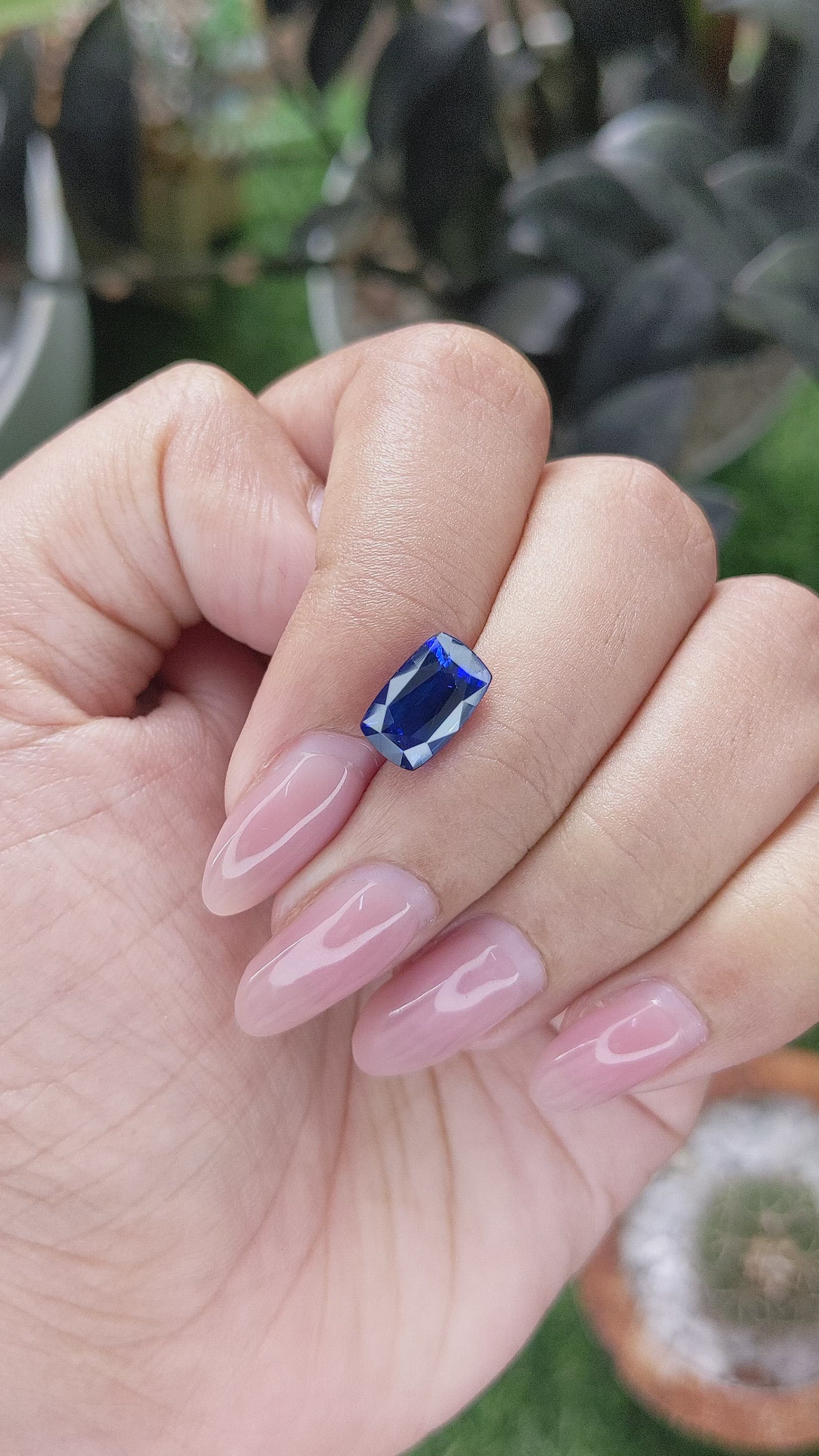 3.05 Ct. Blue Sapphire from Ceylon (Sri Lanka) Size Video