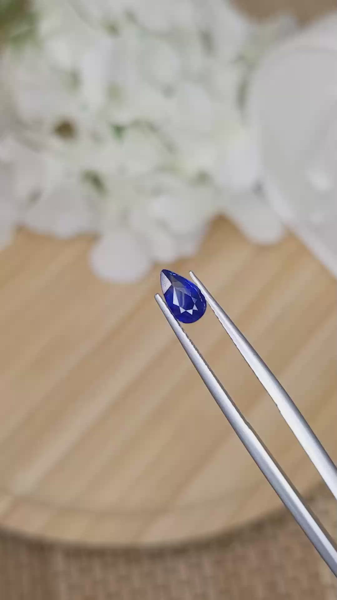 0.99 Ct. Blue Sapphire from Ceylon (Sri Lanka) Size Video