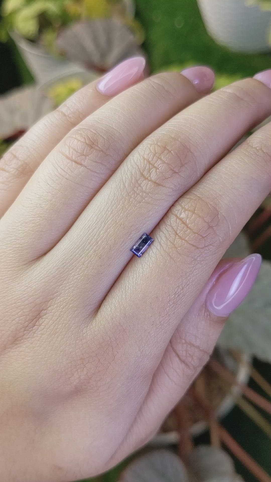 0.38 Ct. Bi Color / Parti Sapphire from Ceylon (Sri Lanka) Size Video