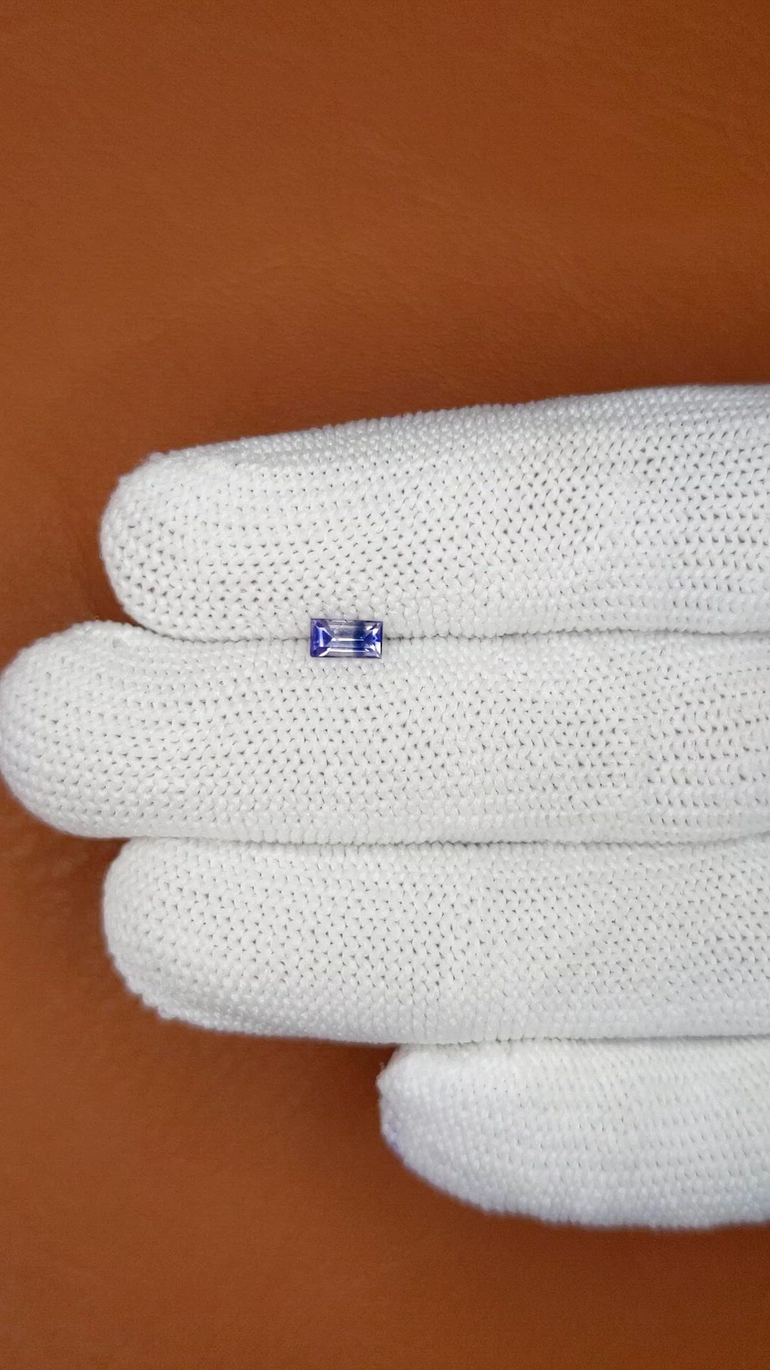 0.38 Ct. Bi Color / Parti Sapphire from Ceylon (Sri Lanka) Size Video