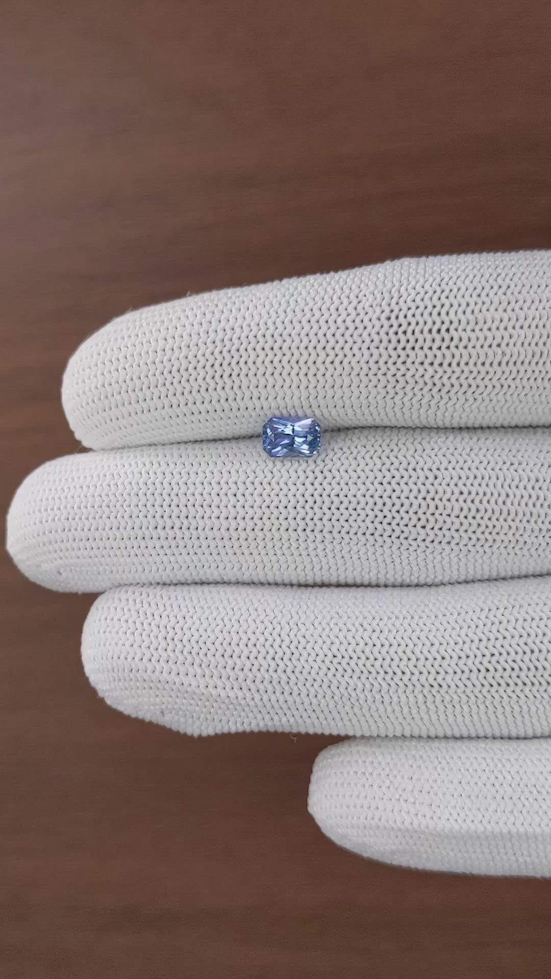 1.01 Ct. Blue Sapphire from Ceylon (Sri Lanka) Size Video
