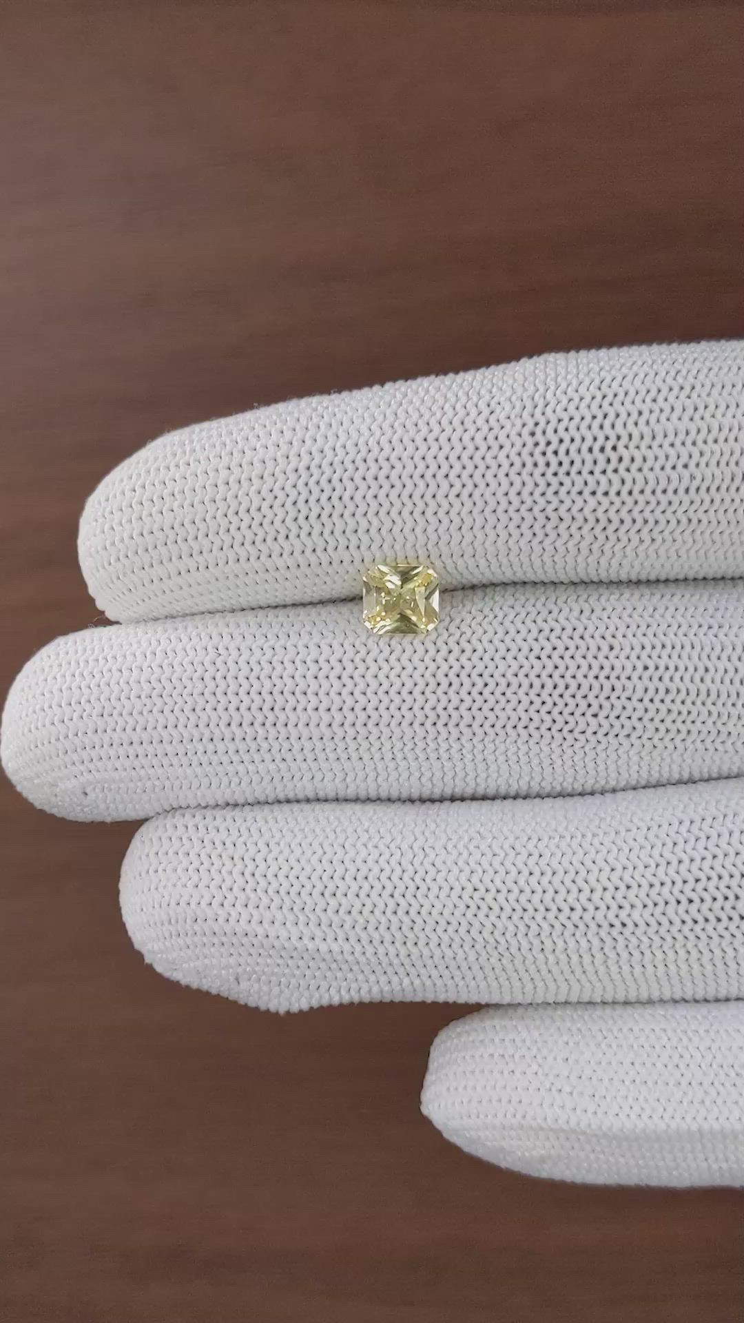 1.01 Ct. Yellow Sapphire from Ceylon (Sri Lanka) Size Video
