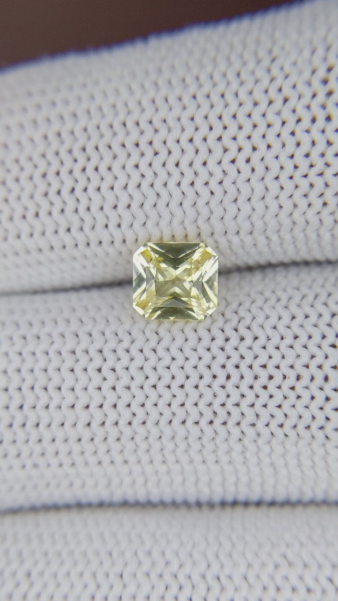 1.01 Ct. Yellow Sapphire from Ceylon (Sri Lanka) Size Video