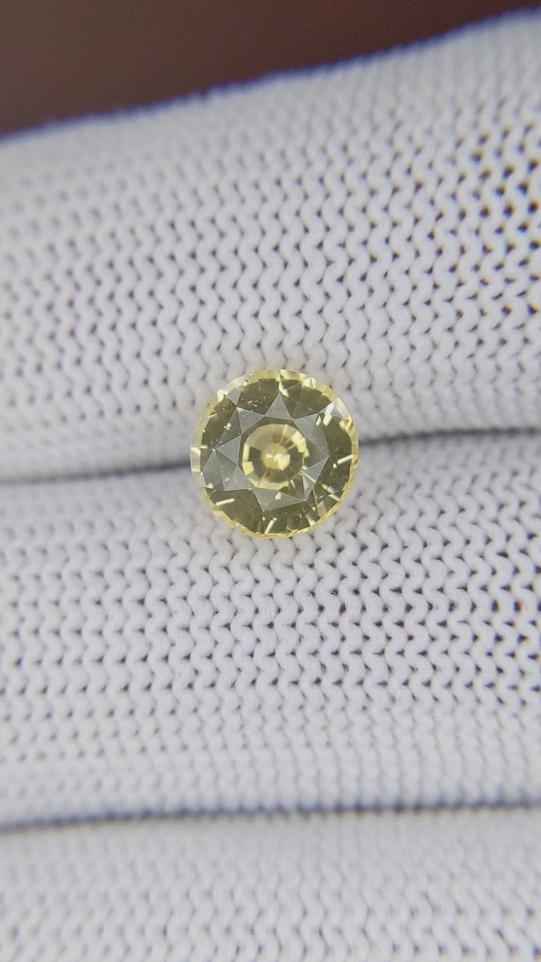 3.03 Ct. Yellow Sapphire from Ceylon (Sri Lanka) Size Video