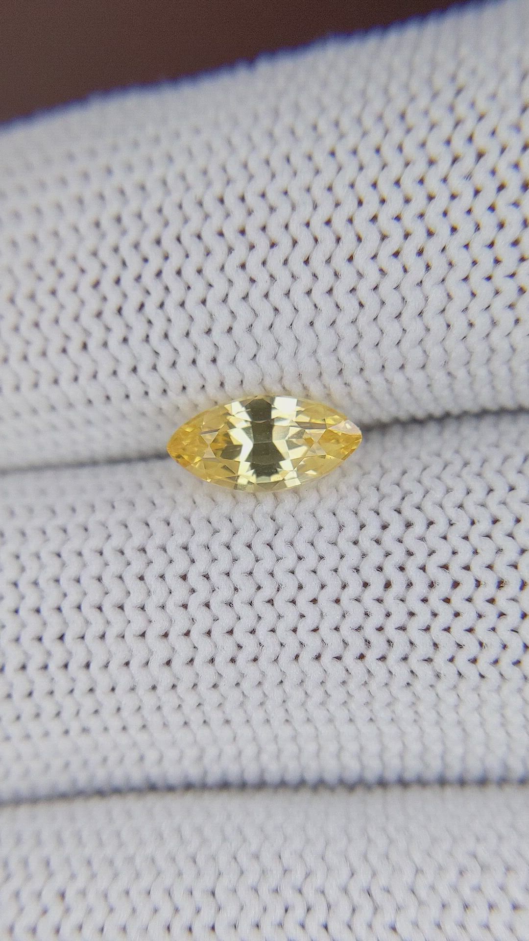 1.06 Ct. Yellow Sapphire from Ceylon (Sri Lanka) Size Video