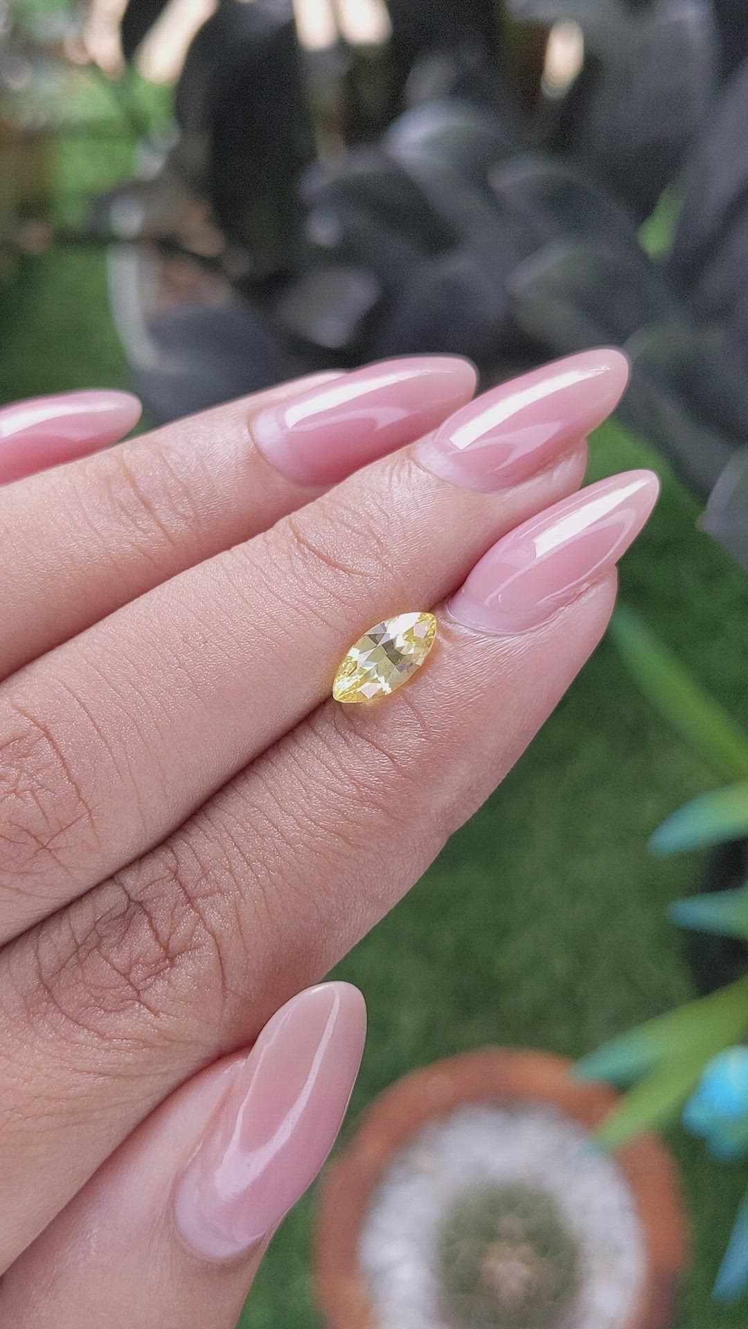 1.06 Ct. Yellow Sapphire from Ceylon (Sri Lanka) Size Video