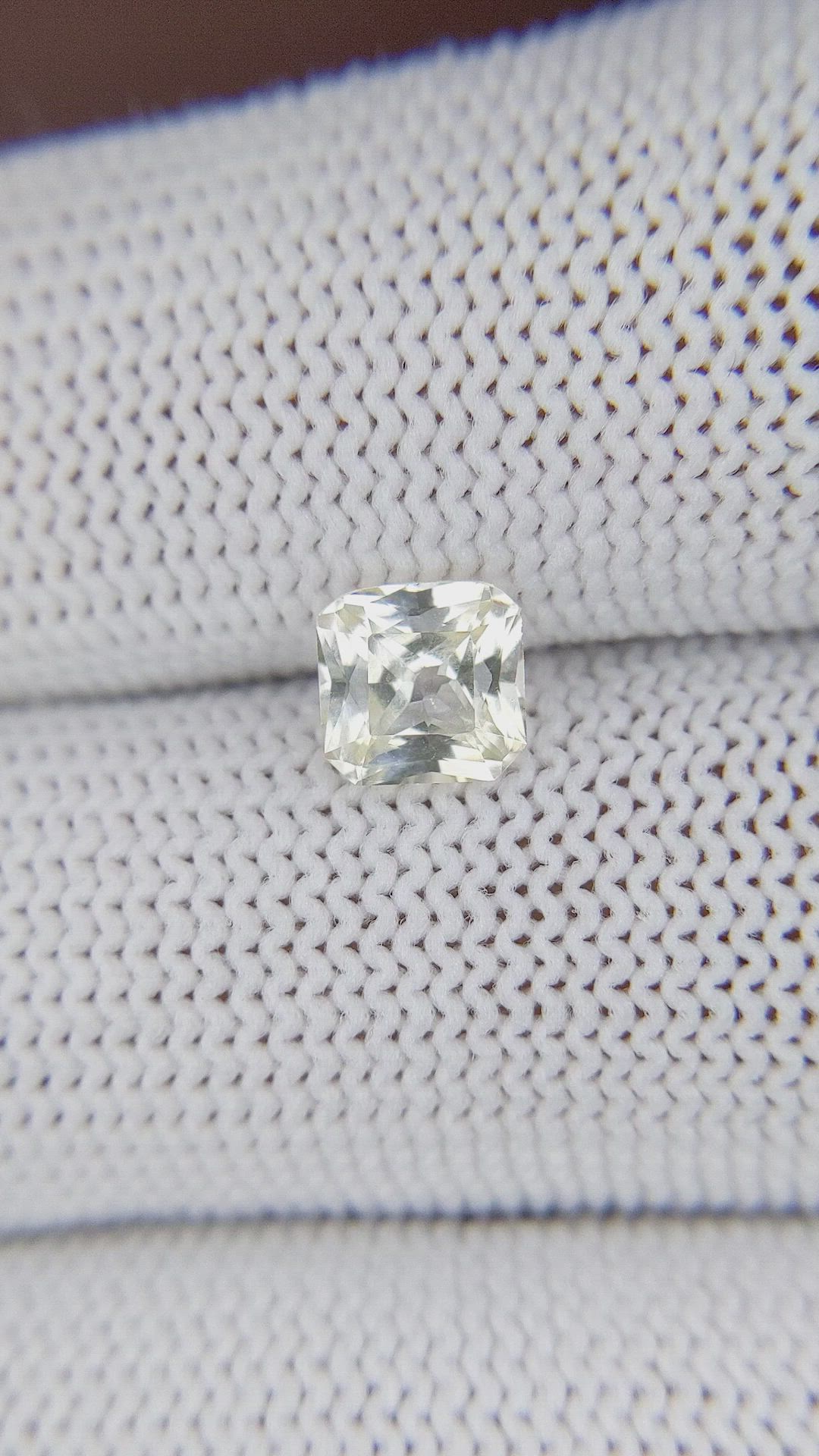 1.26 Ct. Yellow Sapphire from Ceylon (Sri Lanka) Size Video