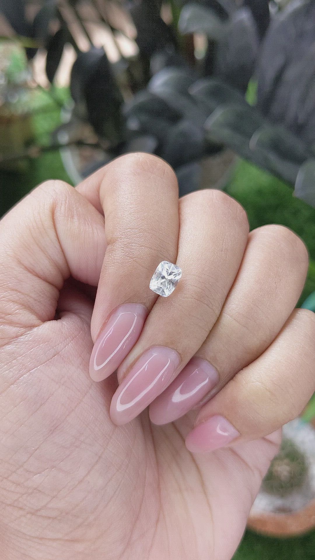 1.40 Ct. White Sapphire from Ceylon (Sri Lanka) Size Video
