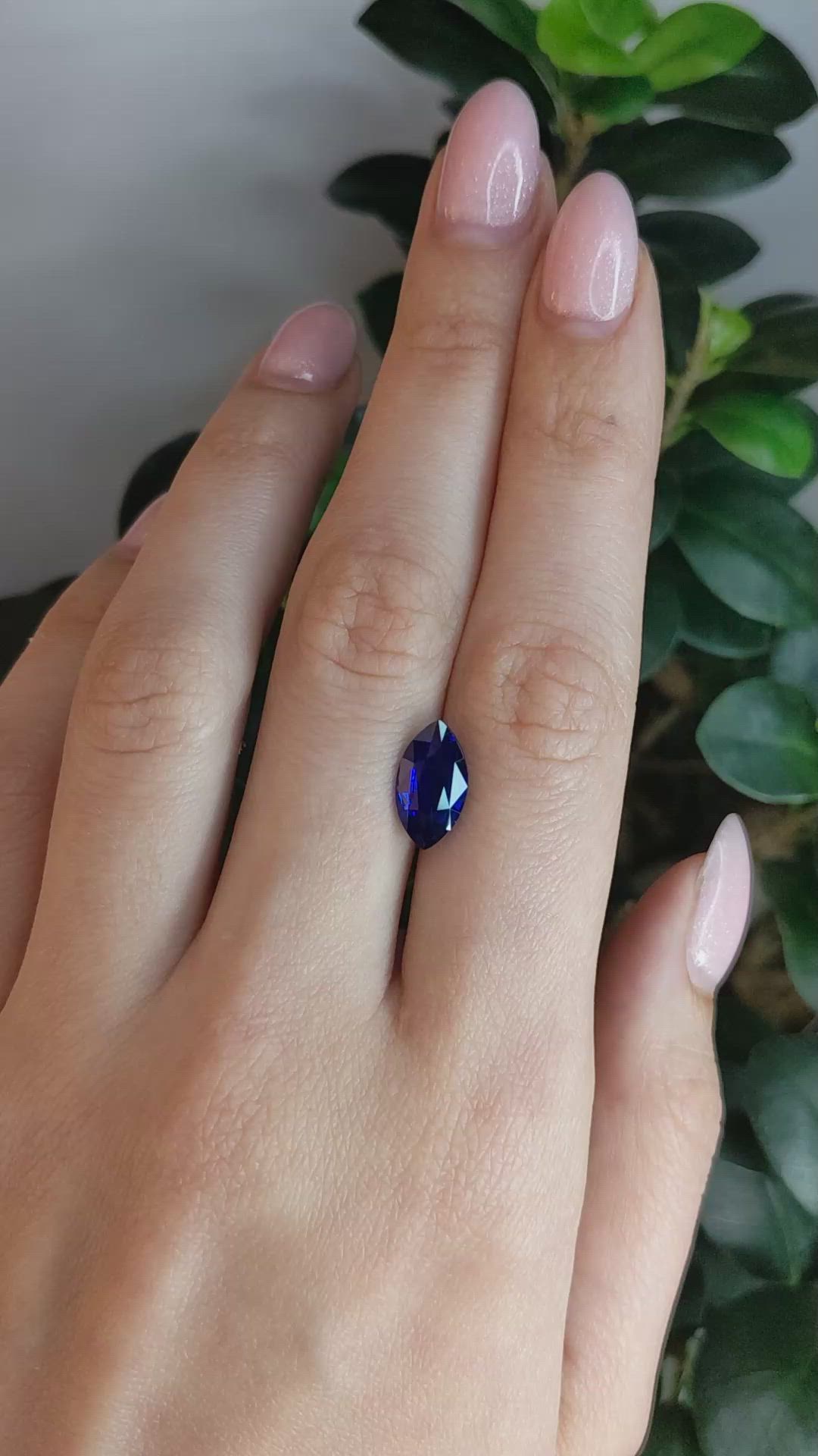 3.23 Ct. Blue Sapphire from Ceylon (Sri Lanka) Size Video