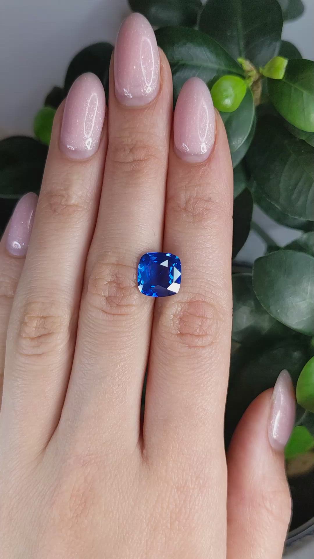 5.08 Ct. Blue Sapphire from Ceylon (Sri Lanka) Size Video