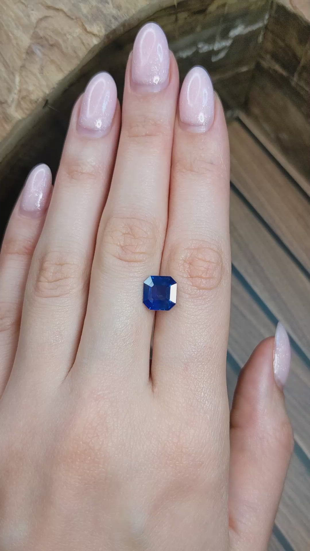 3.71 Ct. Blue Sapphire from Ceylon (Sri Lanka) Size Video