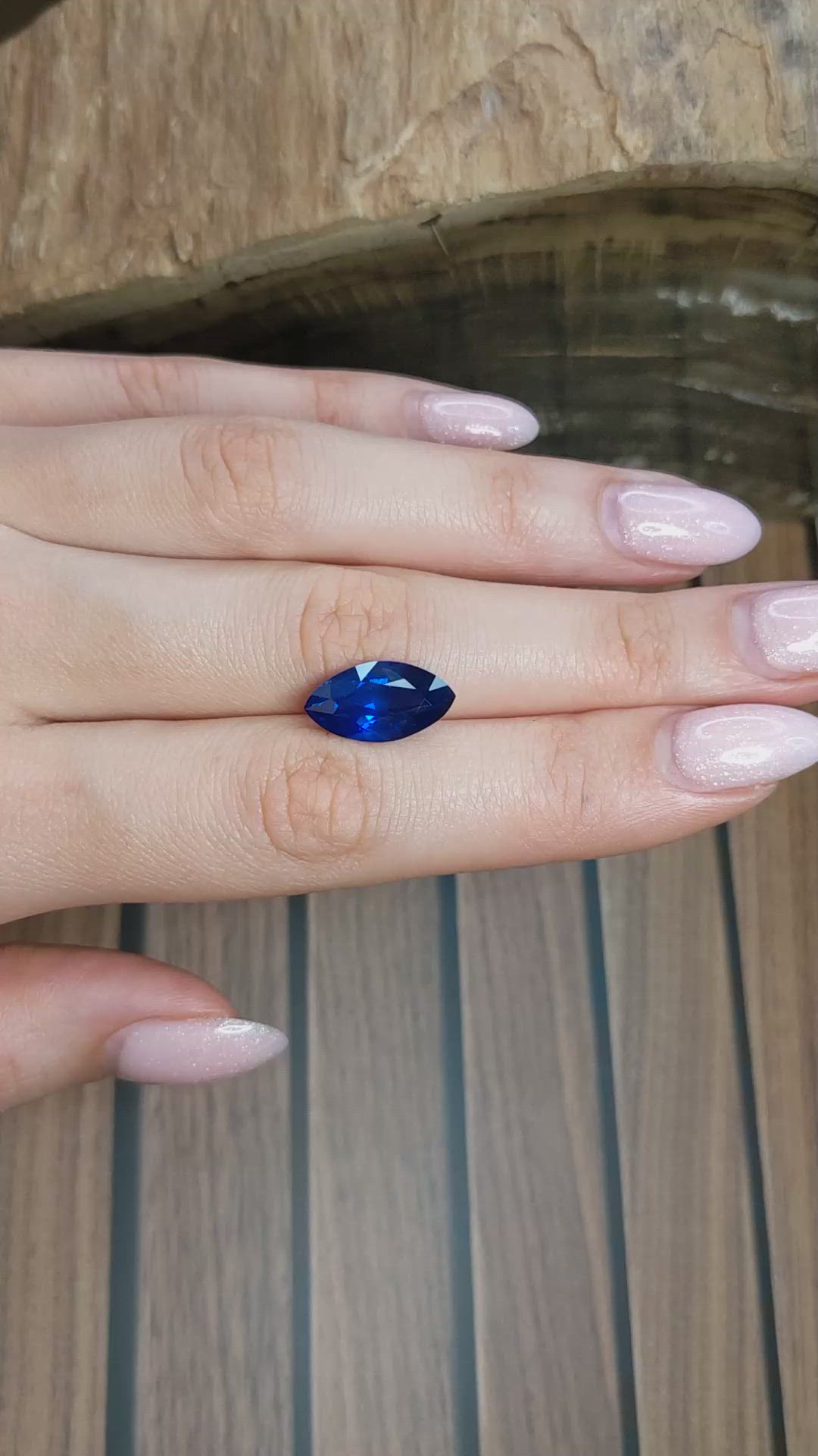 6.58 Ct. Blue Sapphire from Ceylon (Sri Lanka) Size Video